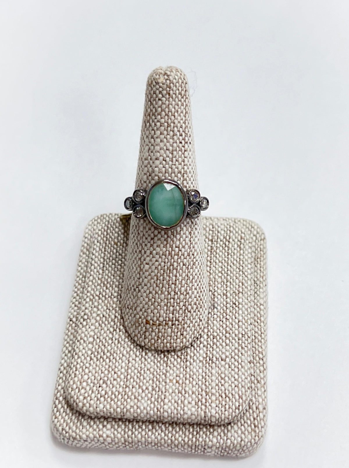 emerald &amp; diamond bezel stone ring
